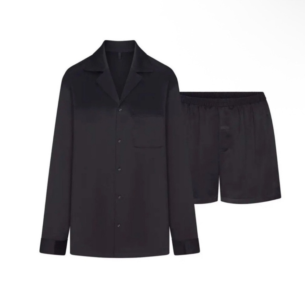Skims Silk Oversized sleep set. Medium